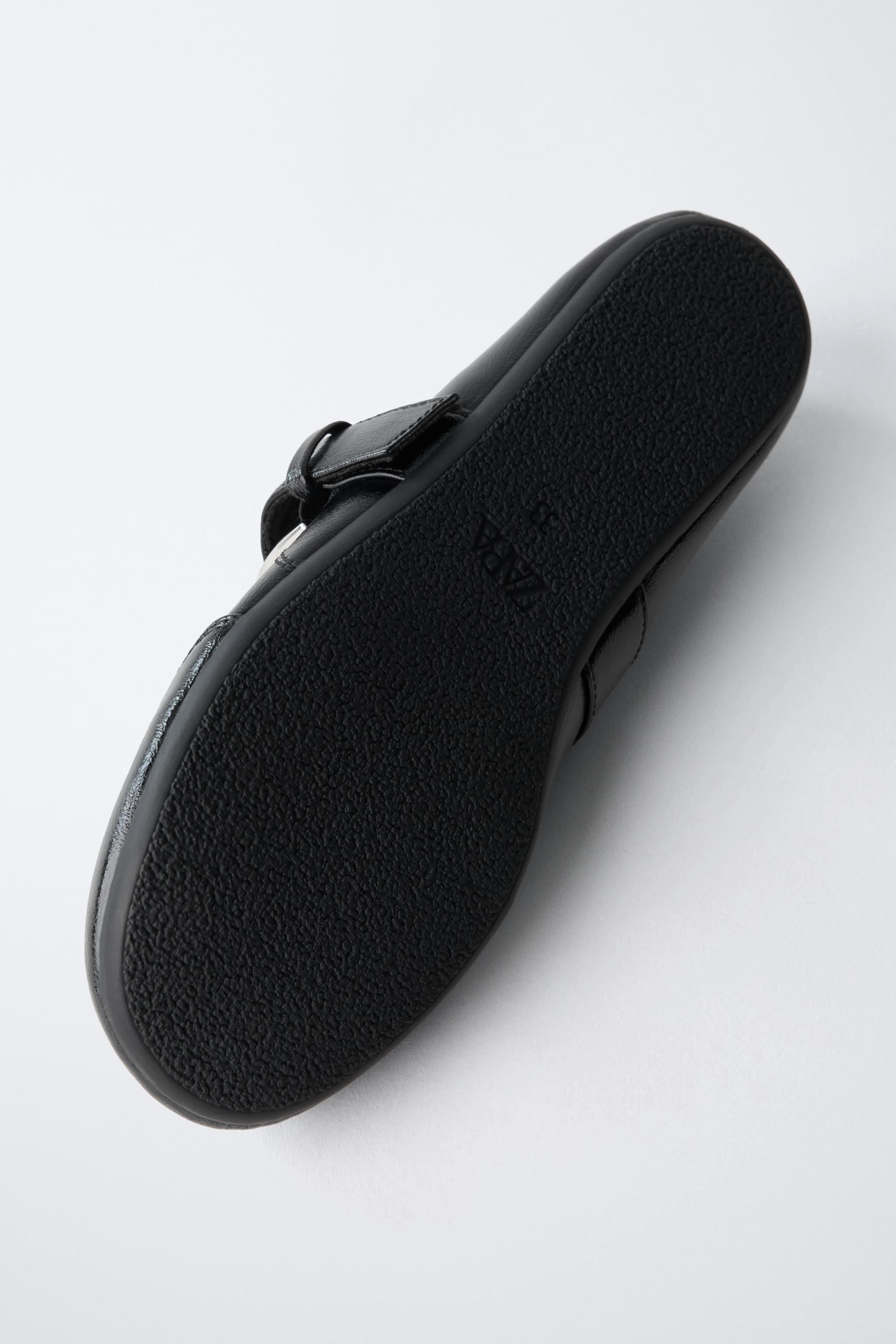 BUCKLE BALLET FLATS